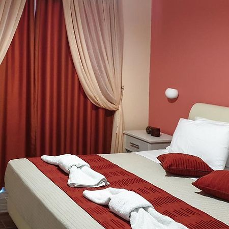 Helen Apartments & Studios Agios Stefanos Avliotes  Exteriör bild